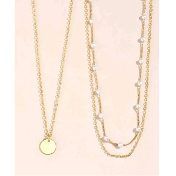 NEW! Anthropologie Trendy Triple Layered Mini Pearl & Disc Charm Gold Necklace - Picture 3 of 4